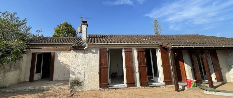 Maison Riorges — photo