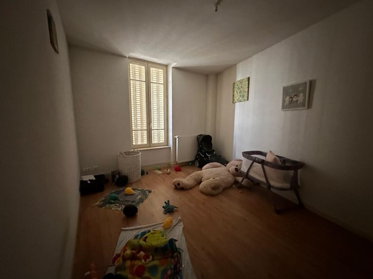Appartement Roanne 90 M2 - 2ème étage — photo