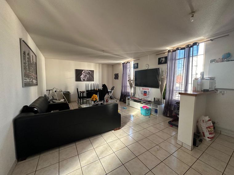 Appartement Roanne 90 M2 - 2ème étage — photo