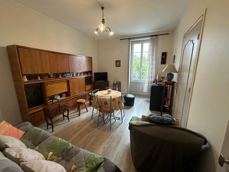 Appartement Roanne 54 M2- 1er étage - LOUE — photo