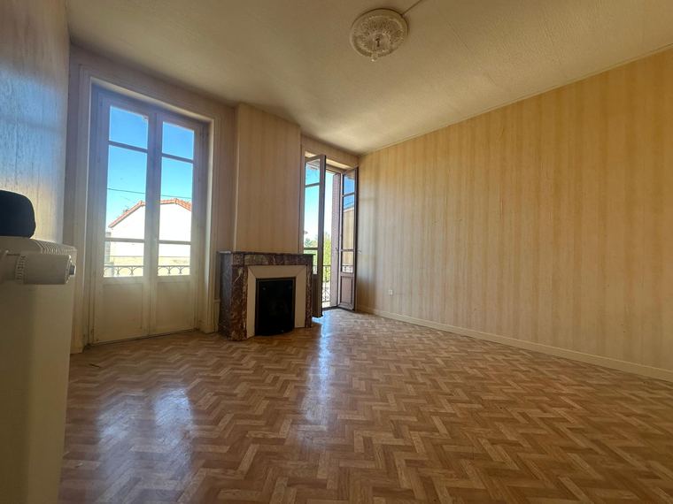 Immeuble 300 m² - Le Patio Villemontais — photo